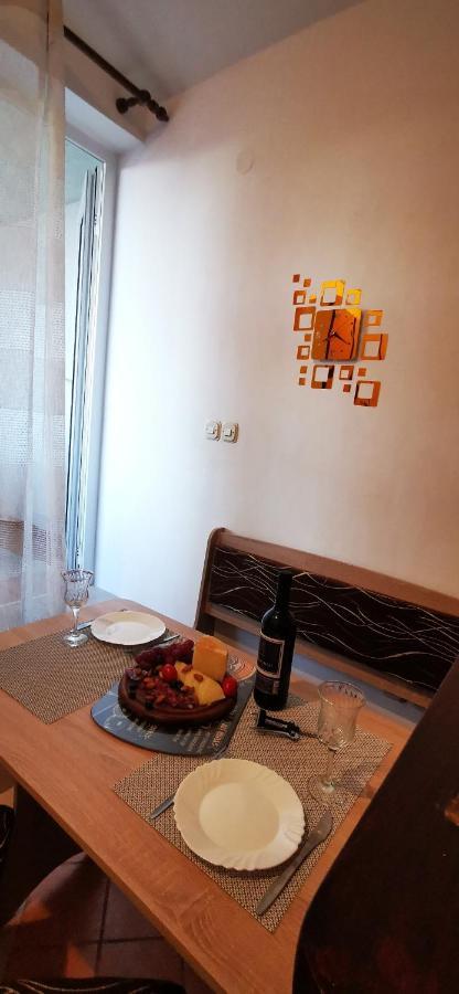 Apartmani Marija Kolan Exterior photo